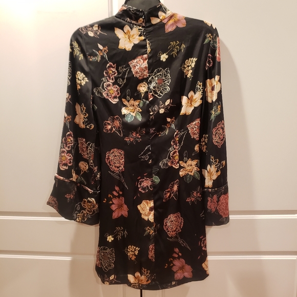 Zara floral dress - Picture 8 of 8